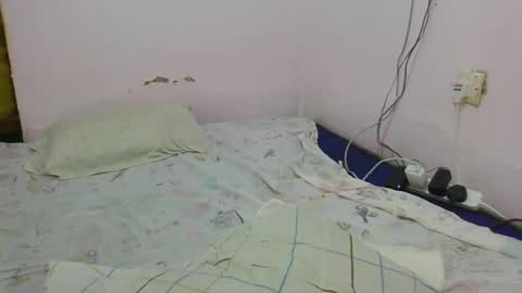 melanie_bae1 online show from 05/04/26, 05:03
