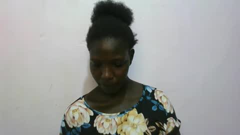 melanie_bae1 online show from 05/07/26, 05:40