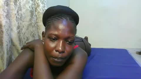 melanie_bae1 online show from 05/15/26, 07:48