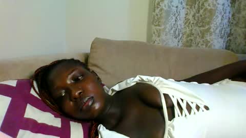 melanie_bae1 online show from 06/11/26, 03:48