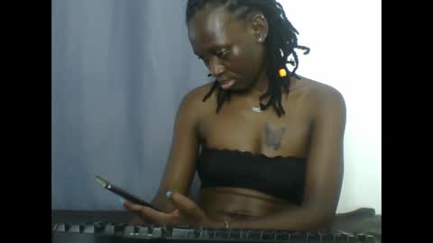 Snapshot of melanie_goddesss chatting on 09/11/25, 06:19 milly online show from 09/11/25, 06:19