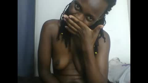 Snapshot of melanie_goddesss chatting on 10/07/25, 01:14 milly online show from 10/07/25, 01:14