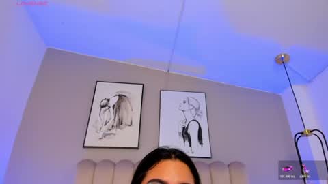 Snapshot of melanie_hillz chatting on 07/05/26, 12:17 Melanie online show from 07/05/26, 12:17