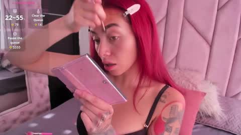 Melanie roux  online show from 11/08/25, 12:27