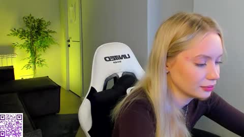 Melanie online show from 10/23/25, 12:32