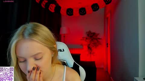 Melanie online show from 10/26/25, 08:09