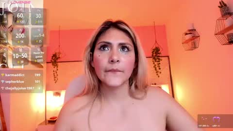 Snapshot of melanie_silver_ chatting on 03/05/25, 10:54 Melanie online show from 03/05/25, 10:54