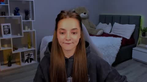 MelanieAlves online show from 11/26/25, 06:09