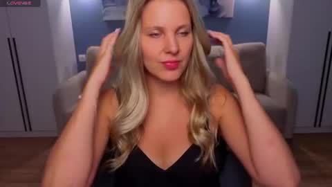 Melanie Bennett online show from 06/11/26, 07:17