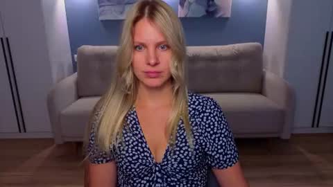 Melanie Bennett online show from 07/14/26, 10:32