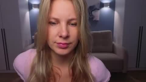 Melanie Bennett online show from 07/18/26, 07:34