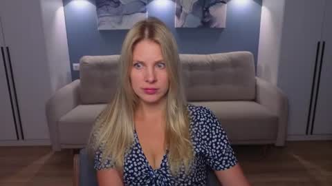 Melanie Bennett online show from 07/25/26, 12:03