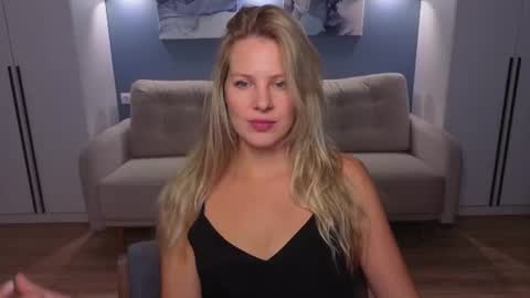 Melanie Bennett online show from 07/28/26, 08:54