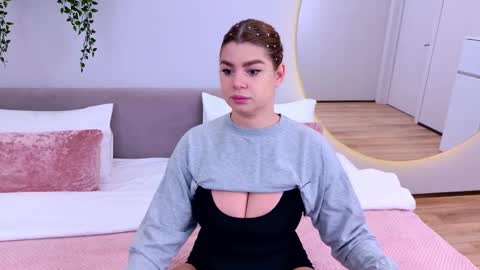 Melanie online show from 11/07/25, 04:18