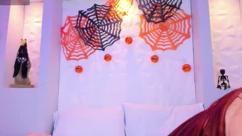 Melanie online show from 10/31/25, 11:44