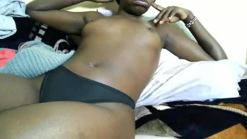 Snapshot of melanin_princess2 chatting on 06/22/26, 10:40 melanin_princess2 online show from 06/22/26, 10:40