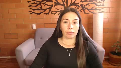 Melanny online show from 11/23/25, 11:54