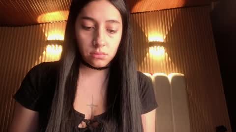 melanny_petite online show from 04/09/26, 01:05