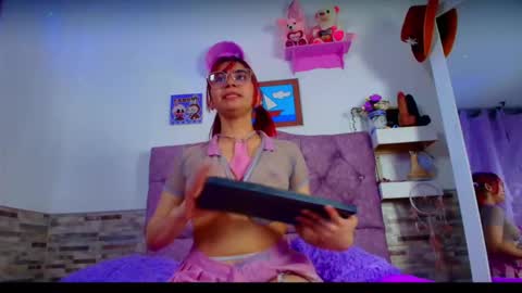 Melanny taylor online show from 11/10/25, 10:42