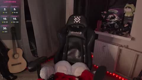 Ash online show from 09/19/25, 01:07