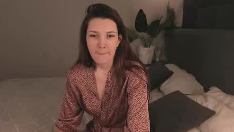 Melany online show from 11/27/25, 01:40