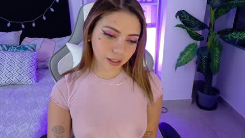 Snapshot of melany_na chatting on 01/12/25, 01:11 Melany online show from 01/12/25, 01:11