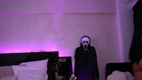 Snapshot of melanyass chatting on 10/18/25, 04:15 Mellanya online show from 10/18/25, 04:15