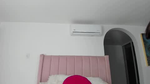 Mel Gomez online show from 12/24/24, 03:16