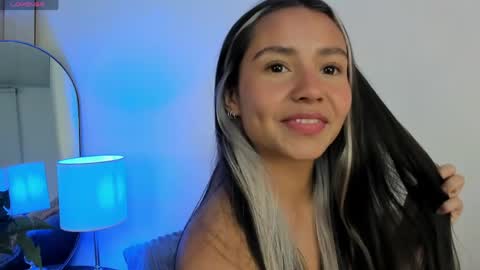 Snapshot of melii_0 chatting on 03/27/26, 11:32 Melii online show from 03/27/26, 11:32