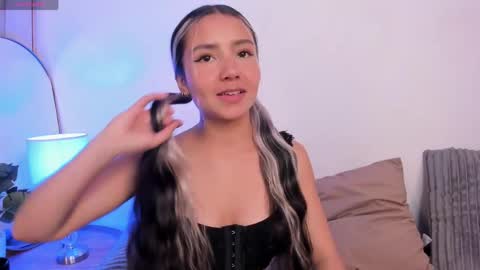 Snapshot of melii_0 chatting on 03/28/26, 11:32 Melii online show from 03/28/26, 11:32