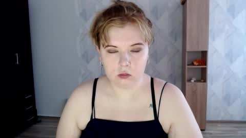 Melina online show from 10/13/25, 09:42