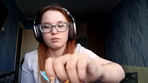 Sofia online show from 04/17/26, 01:03