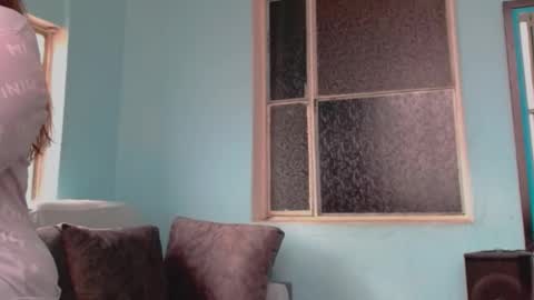 Snapshot of melinda_bob chatting on 12/16/25, 01:16 Melinda online show from 12/16/25, 01:16