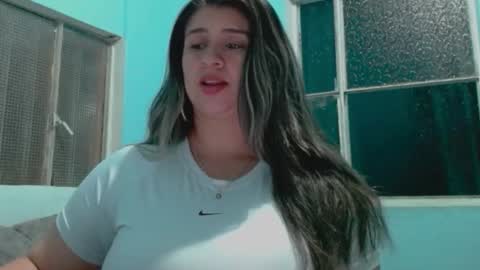 Snapshot of melinda_bob chatting on 12/17/25, 03:45 Melinda online show from 12/17/25, 03:45