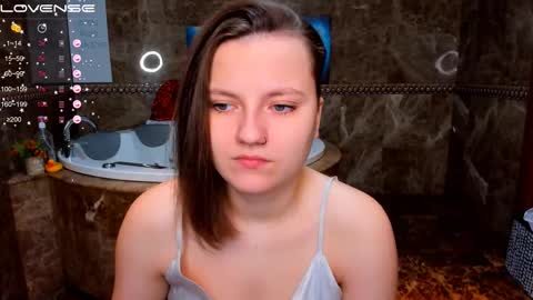 Melinda online show from 12/14/25, 01:11