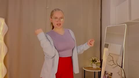 Alice - online show from 04/15/26, 07:10