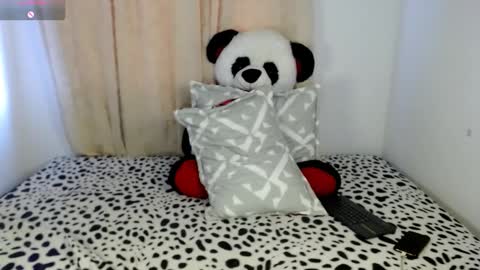 Snapshot of melinna706702 chatting on 02/21/25, 10:59 melinna706702 online show from 02/21/25, 10:59