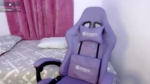 Snapshot of melinna706702 chatting on 10/08/25, 12:08 melinna706702 online show from 10/08/25, 12:08