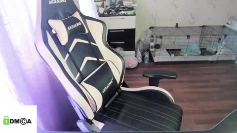 Snapshot of melisanilson chatting on 02/18/25, 07:10 melisanilson online show from 02/18/25, 07:10