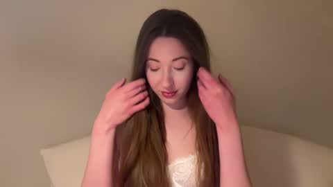 Melissa  Next live Dec 6st 2000 CET online show from 01/09/26, 09:27