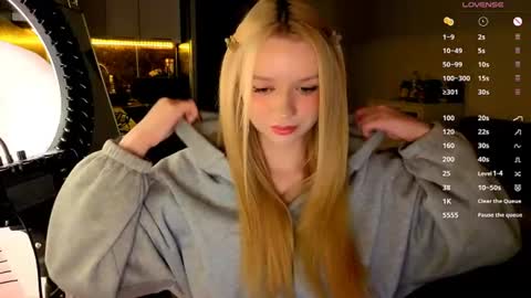 Snapshot of meliss_ss chatting on 07/11/26, 04:21 Mel or Lissa 3 Welcome here online show from 07/11/26, 04:21