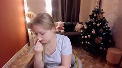 Sophia online show from 12/19/25, 05:58