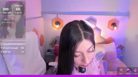 Snapshot of melissa_koster chatting on 02/11/25, 08:26 Melissa 3 online show from 02/11/25, 08:26