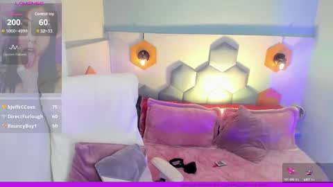 Snapshot of melissa_koster chatting on 02/14/25, 08:21 Melissa 3 online show from 02/14/25, 08:21