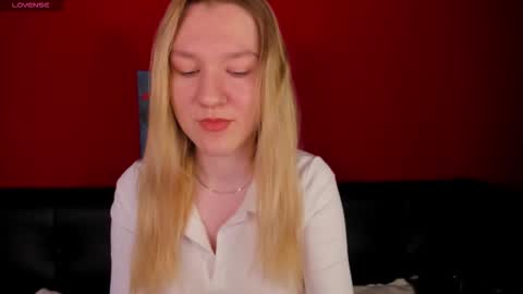 melissa_moooree online show from 09/17/25, 08:27