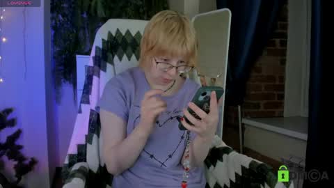 Melissa online show from 04/19/26, 10:01