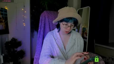 Snapshot of melissa_wells chatting on 05/06/26, 10:04 Melissa online show from 05/06/26, 10:04