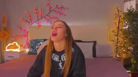 MelissaCrayzy online show from 10/18/25, 05:32