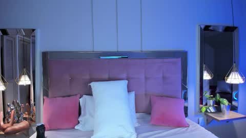 Snapshot of melissakarterrs chatting on 11/24/25, 12:05 M E L I S S A online show from 11/24/25, 12:05