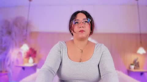 Snapshot of melissakarterrs chatting on 07/05/26, 12:01 M E L I S S A online show from 07/05/26, 12:01